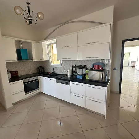Apartament House Golem